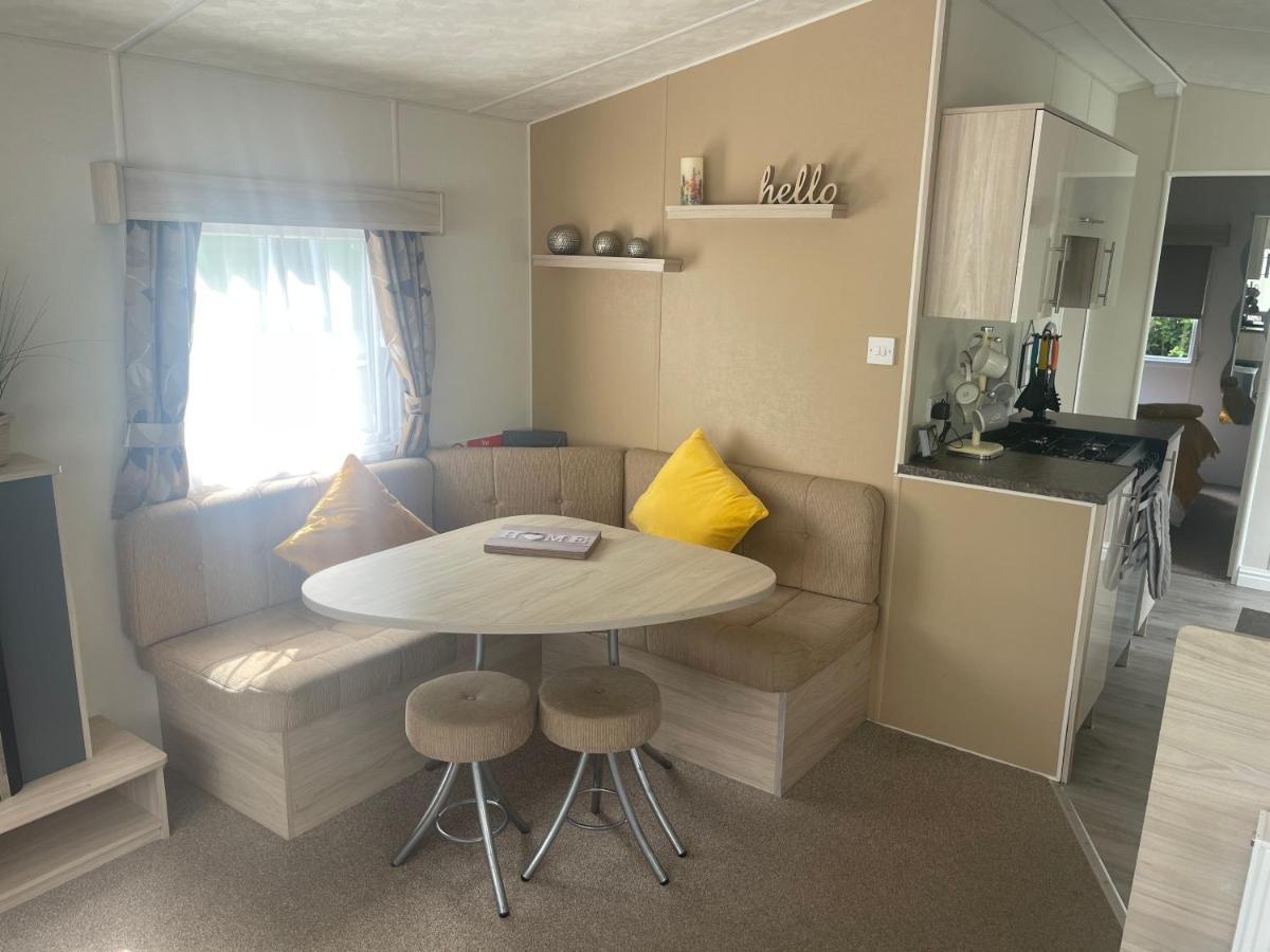 4 Lakes Holiday Let Villa Carnforth Buitenkant foto